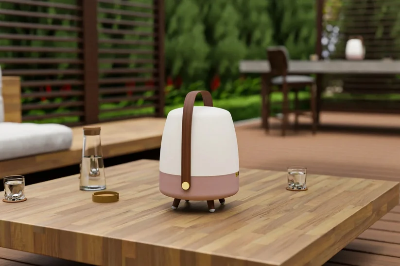 Kooduu Lite-up Play چیست | اسپیکر کودو لایت آپ پلی روی میز